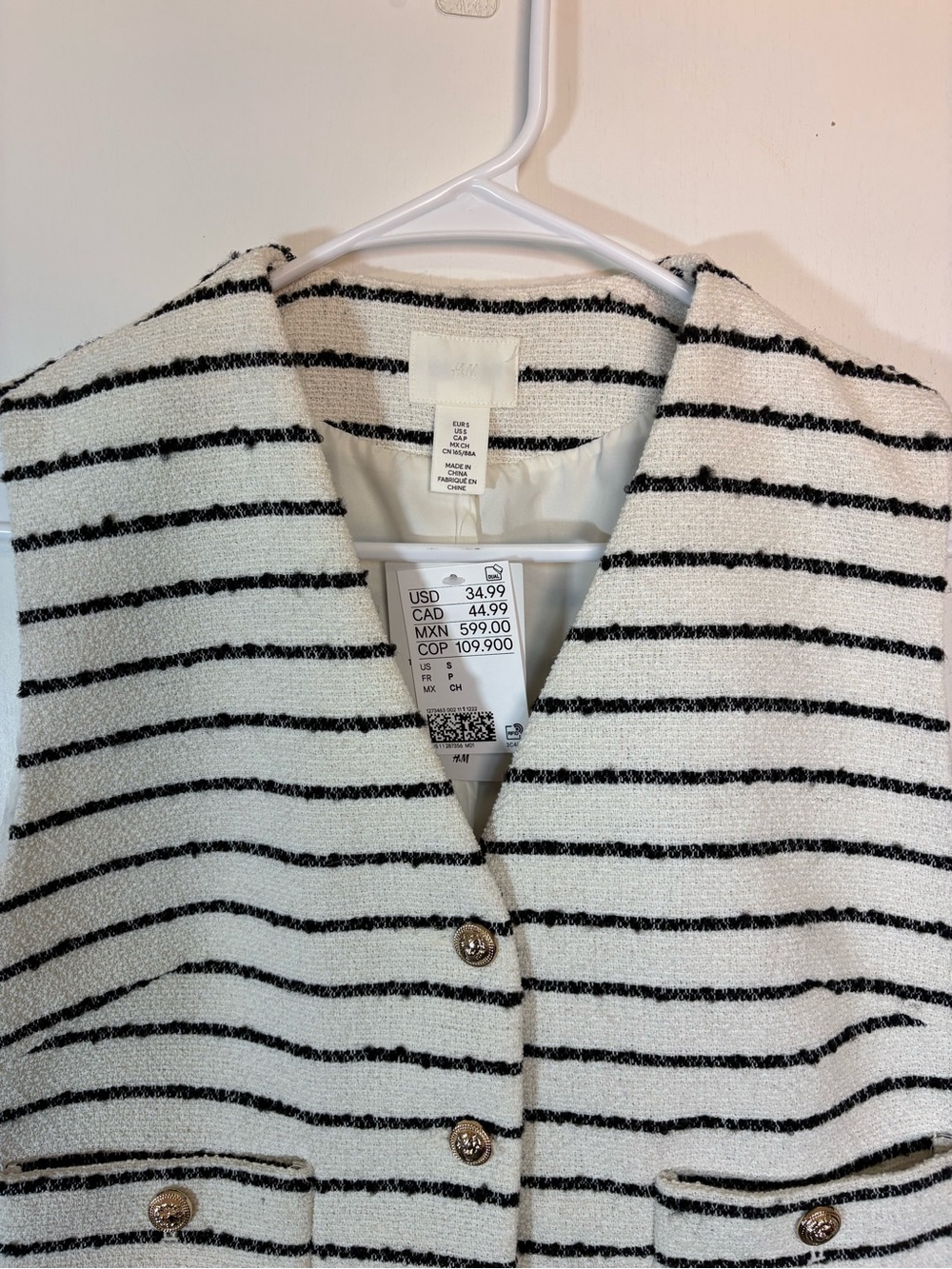 H&M Women's Bouclé Vest | Trendy White‎ Striped Vest Waistcoat | Size: S Pockets - Picture 3 of 9